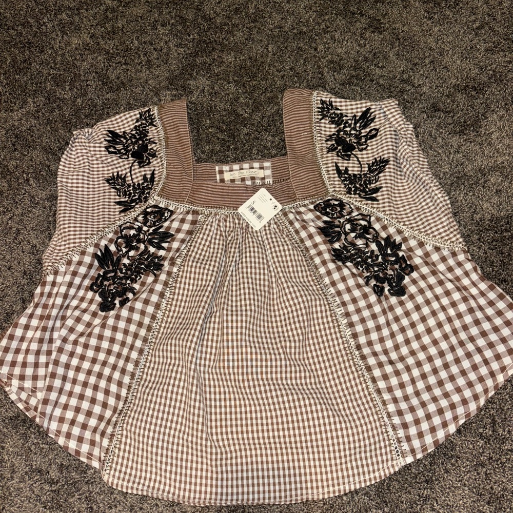 NEW WITH TAGS FREE PEOPLE Brown and White Gingham Top with Black Embroidery